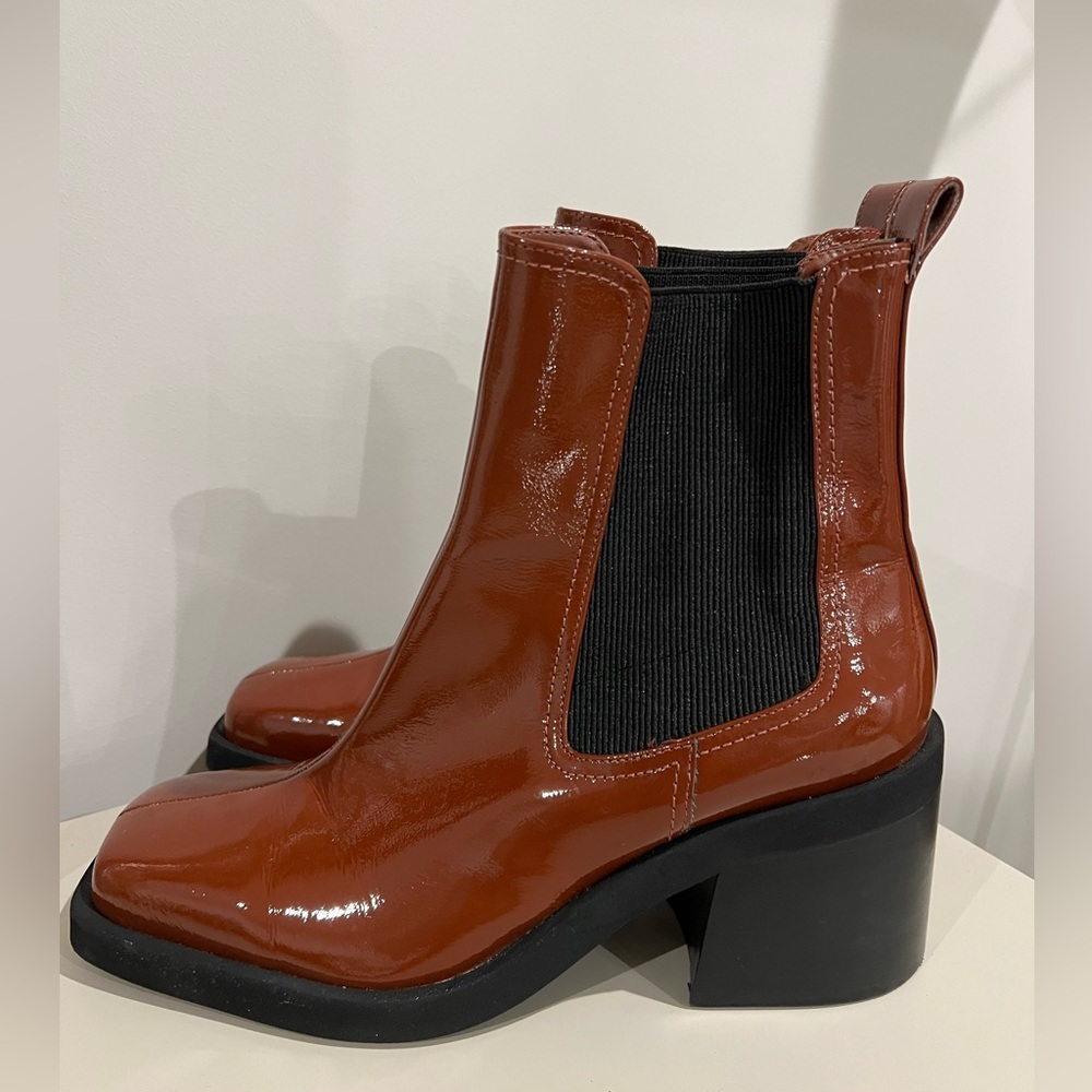 Gianni Bini Patent Leather Chelsea Boots Size 10